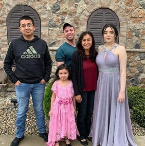 Meet your Posher, Joelia